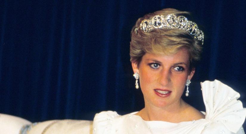 Nagyon morbid: Szexoldalon tűnt fel Diana hercegné hasonmása — Fotók