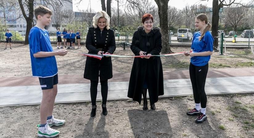 Átadták a Vasvári iskola új fitnesz parkját - galériával
