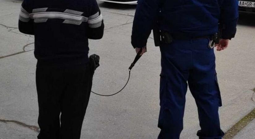 Egy tiszaburai dílerrel kevesebb: autóban találták meg az anyagot a rendőrök