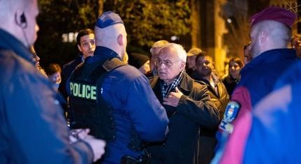 Mészáros Lőrinc emberei rendőröket hívtak az újbudai polgármesterre