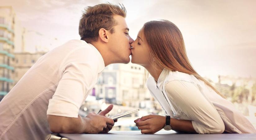 Ijesztő felfedezés: csókkal is terjed a halálos betegség