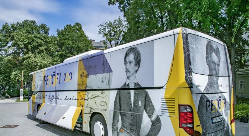 Petőfi-busz jön Csongrádra