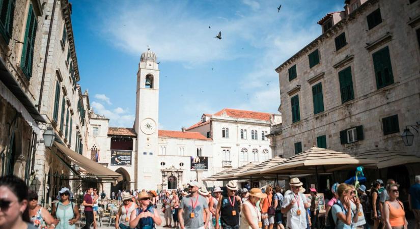 Népszerű horvát üdülőhelyen korlátozzák a rövidtávú lakáskiadást