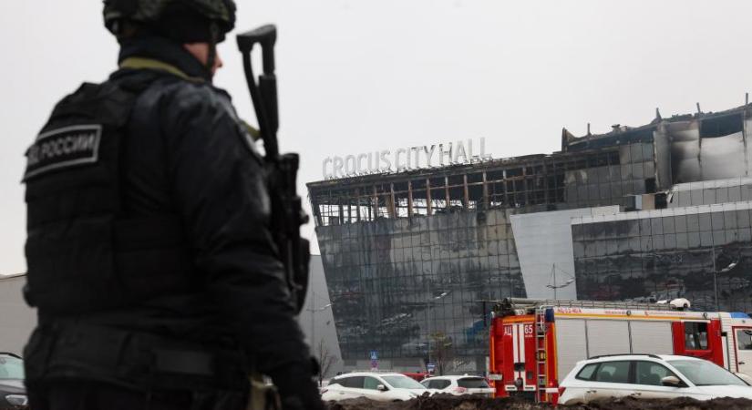 Már 133 áldozata van az oroszországi terrortámadásnak, az Iszlám Állam közzétette a merénylők fényképét
