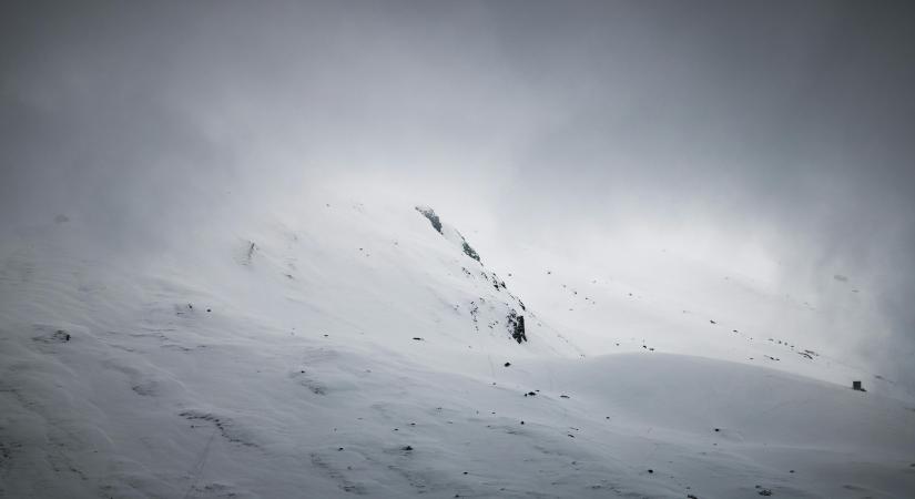 Gyilkos lavina végzett két sielővel Svájcban