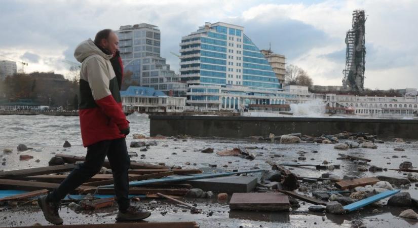 Szevasztopol kormányzója: az orosz hadsereg ukrán rakétatámadást vert vissza