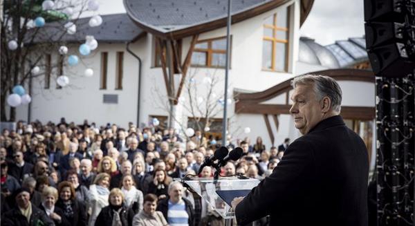 Orbán a Hagymatikum átadóján: Makón ma béke, nyugalom és biztonság van