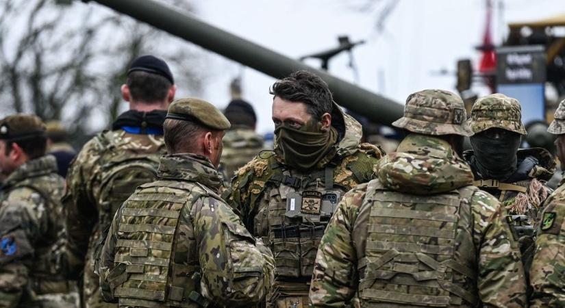 Kiderült, a franciáknak öt forgatókönyve is van arra, hogyan vetnék be katonáikat Ukrajnában