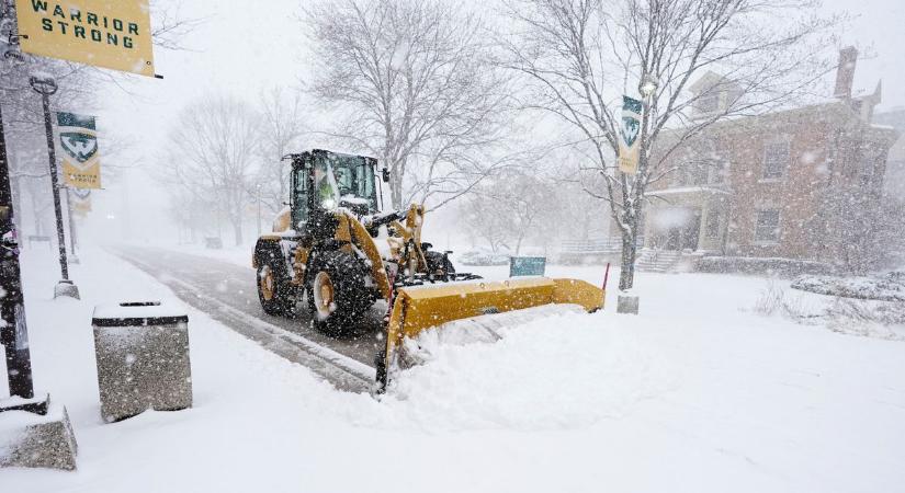 Kiterjedt viharok sújtják az Egyesült Államok északi területeit havazással és hófúvással