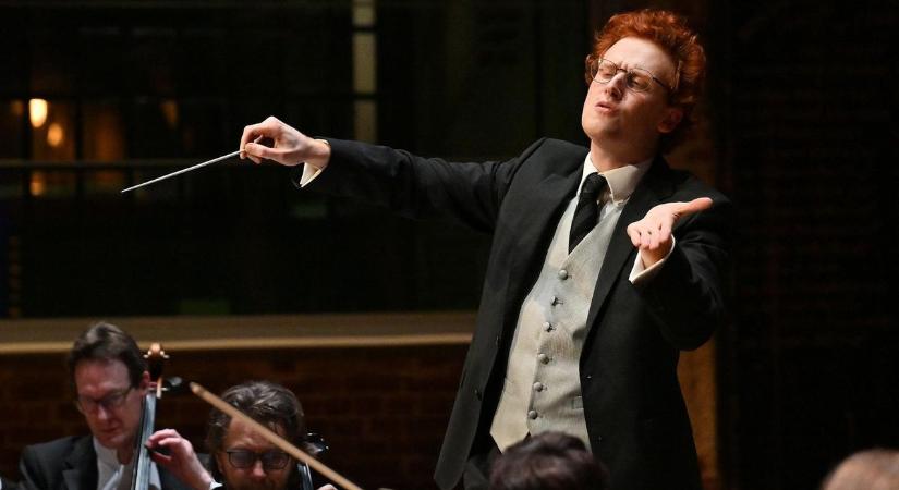 Maestro Bernstein is műsoron lesz az új évadban a Pannon Filharmonikusoknál