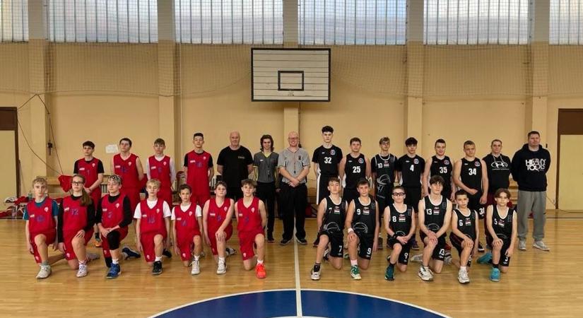A felsőházi rájátszásban is remekelnek a Beszterce KK U15 játékosai