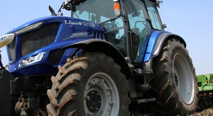A 120 LE-t is megugorja az Iseki eddigi legnagyobb traktora
