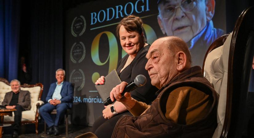 Bodrogi Gyulával ünnepelt a Karinthy Színház