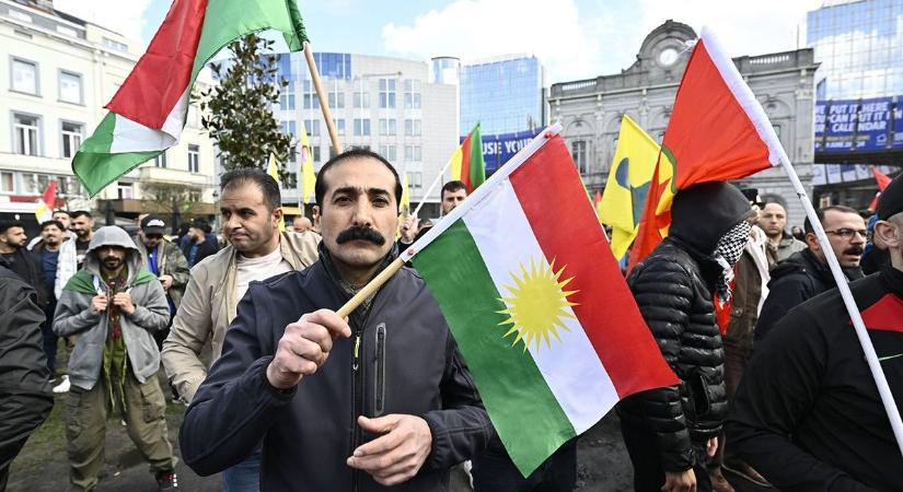 Importált háború: Kurd tüntetések Svájcban - elítélik a belgiumi rasszista támadásokat