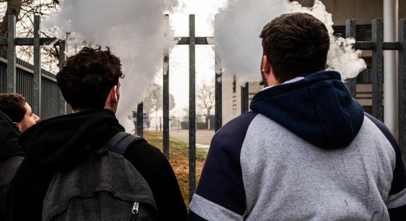 Betiltják Belgiumban az egyszer használatos elektromos cigarettákat