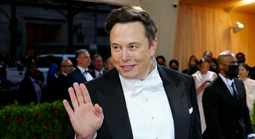 Elon Musk jövőre érkezhet a repülő Tesla