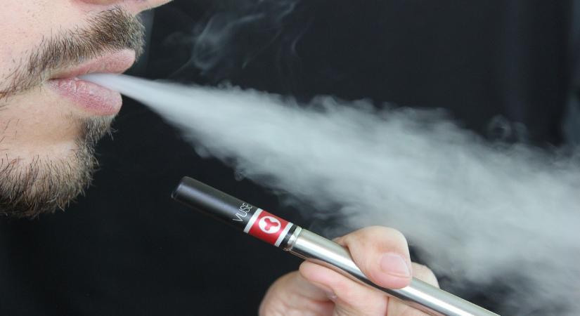 Betiltja az e-cigarettát egy európai ország