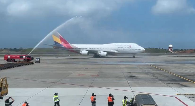 Kivonta utolsó utasszállító Boeing 747-400-asát az Asiana Airlines