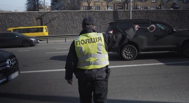 Ukrajnában a szabálysértő gépkocsivezetők bírságának jelentős emelését tervezik