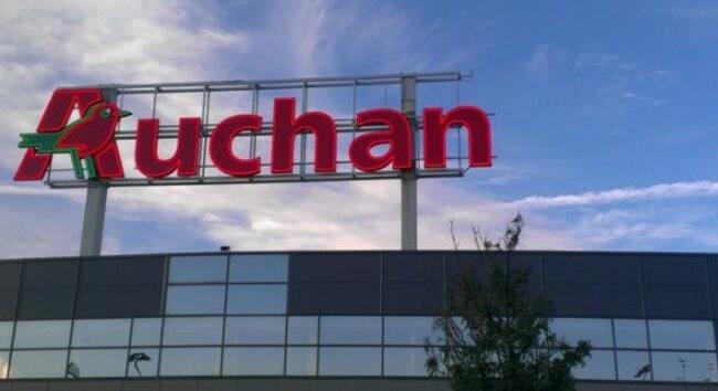 Az Auchanból vásárolt szénsavmentes vizet hívott vissza a Szentkirályi