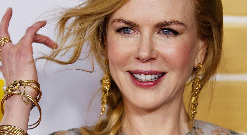 Nicole Kidman dögös platinaszőke hajat újított