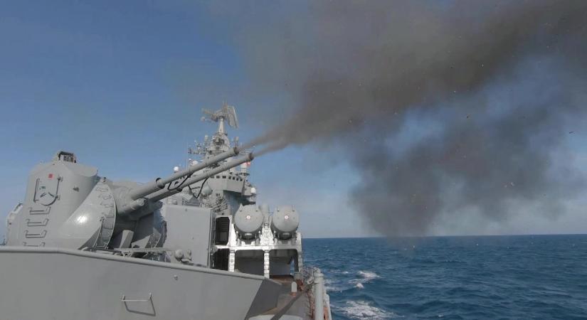 Az ukrán erők csapást mértek egy hadihajóra, amit 10 éve szálltak meg az oroszok