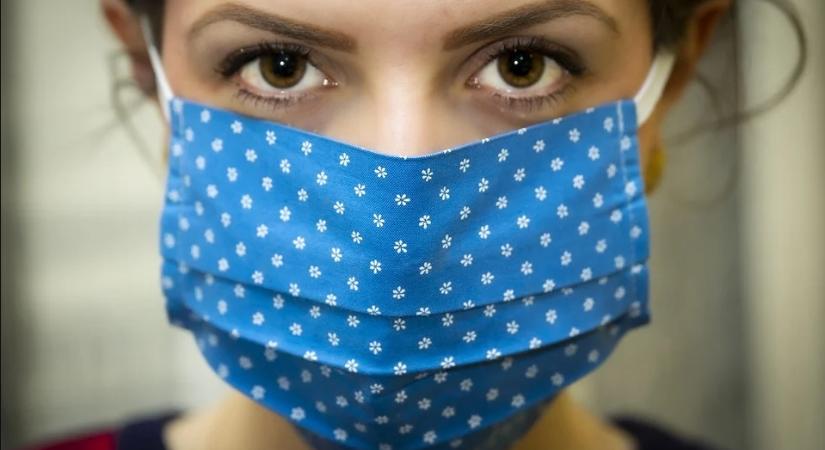 Megszűnt a kötelező maszkhasználat a debreceni klinikán, de nem minden osztályon