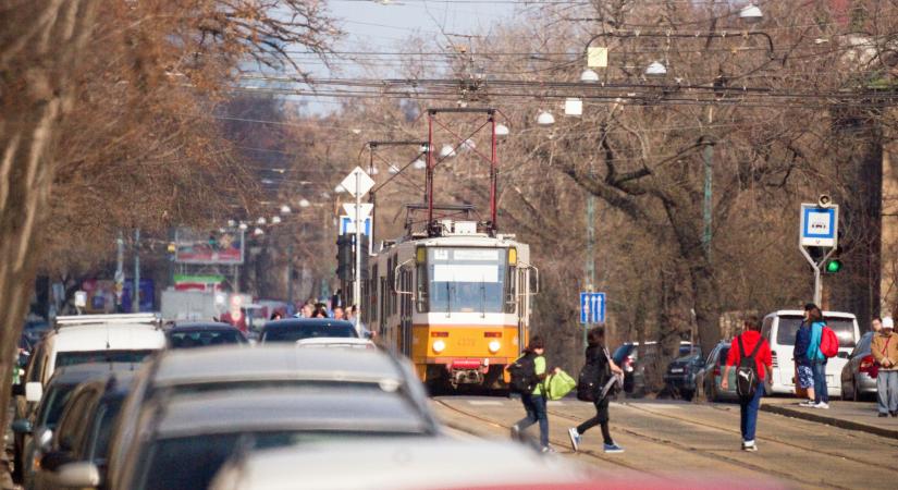 Húsvét, tavaszi szünet, óraátállítás: teljesen felbolydul Budapest közlekedése nagypéntektől