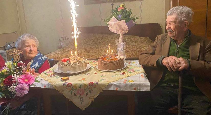 Ketten együtt 194 évesek: közösen ünnepeltek a mesterszállási testvérek