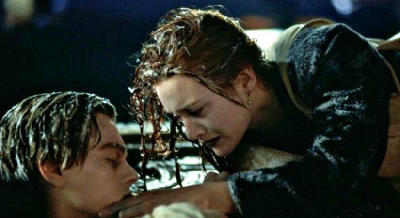 Potom összegért, "alig" 262MFt értékben kelt el az ajtó, ami megmentette Kate Winslet karakterének az életét a Titanicban