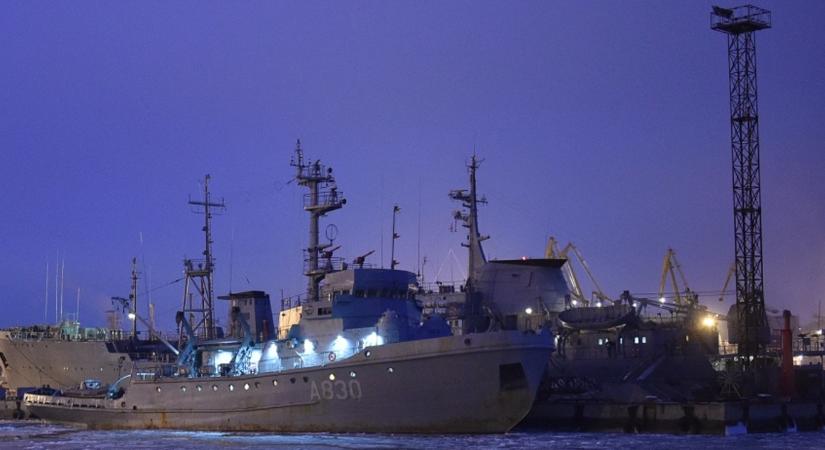 Ukrán haditengerészet: az ukrán erők csapást mértek egy oroszok által megszállt hadihajóra