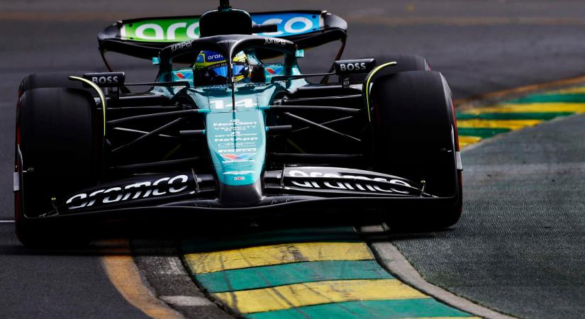 Ez a motorsport művészete: Alonso védelmére kelt az Aston Martin főnöke