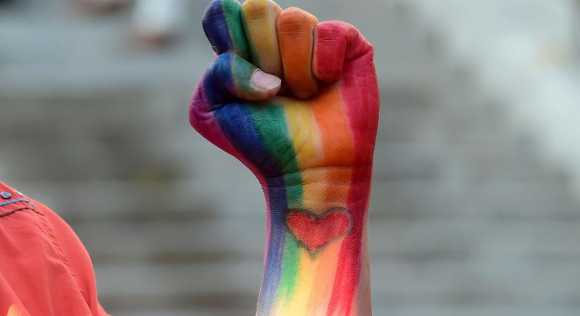 A thai parlament alsóháza elfogadta a melegházasság legalizálását