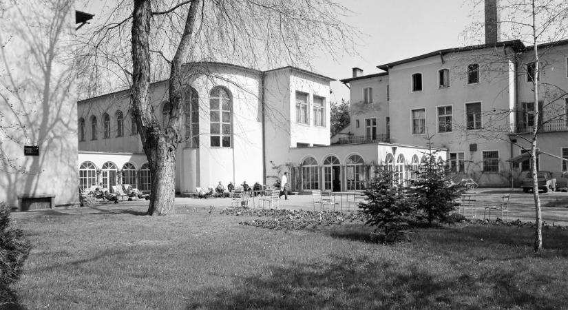 Fapados felújításért kaphatja meg az egyik legjobb siófoki ingatlant a Debreceni Egyetem