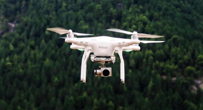 A polgárőrök drónokkal is segíthetik az illegális hulladéklerakók felderítését