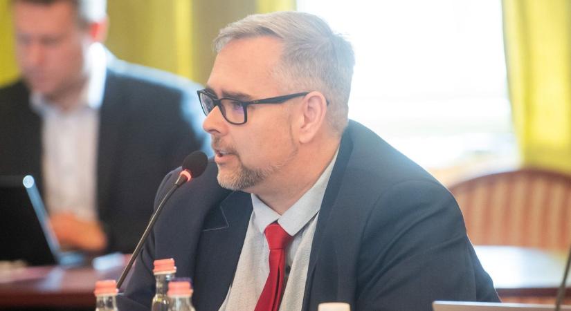 A Fidelitas lemondásra szólítja fel Óbuda Gyurcsány-párti polgármesterét