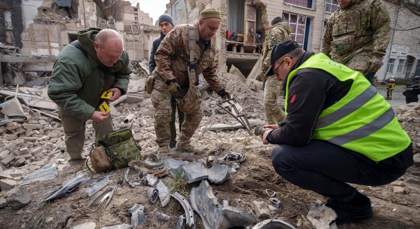 Ukrán kormányzó: az orosz erők Herszont és környékét támadták