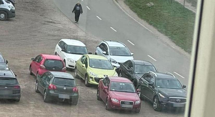 Szorult helyzet Debrecenben: mész a kocsidhoz, és ez fogad…