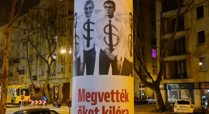 A Dead Kennedys frontembere fotelfasiszta rezsimnek nevezte az Orbán-rendszert és wannabe diktátornak a miniszterelnököt, miután a CÖF lenyúlta a plakátjukat
