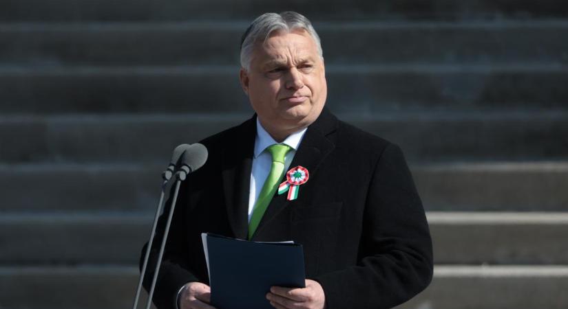 „Mi a fenéért támogatnánk az ő fotelfasiszta rezsimjét?” – Világhírű rocksztár szállt bele Orbán Viktorba: diktátornak nevezte a magyar miniszterelnököt