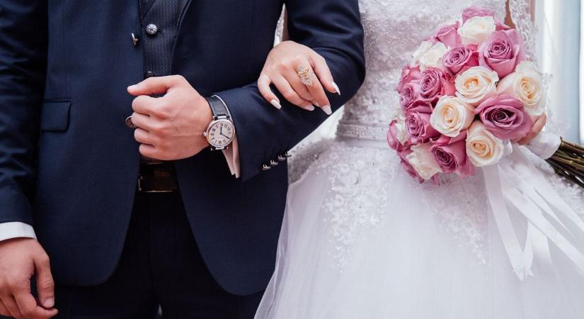 „A férjem lelépett az esküvőnkről, hogy a haverokkal kocsmázzon”