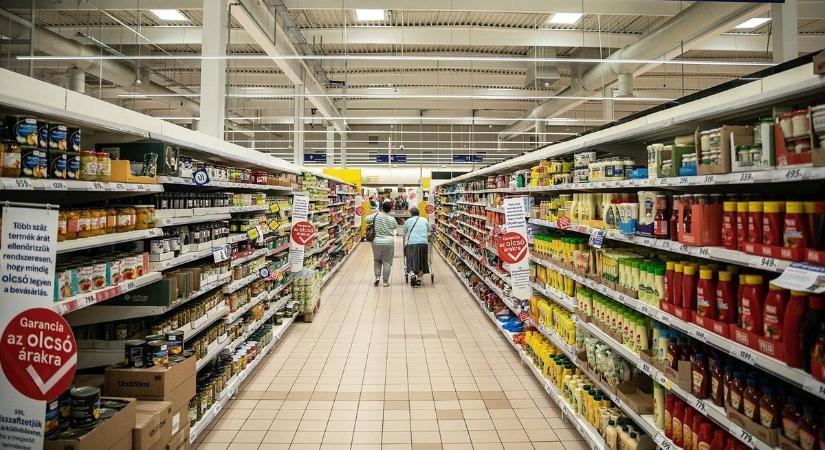 Elárulták a boltok, mit vásárolnak a magyarok – még mindig az olcsó után nyúlnak, de valami elindult
