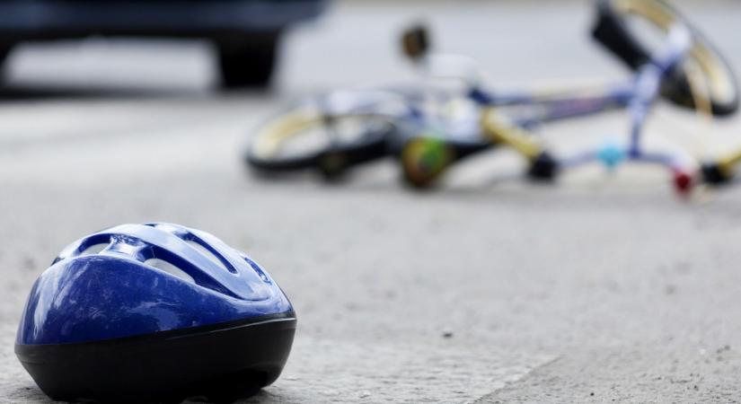 Halálra gázolt egy busz egy bicikliző gyereket Angliában