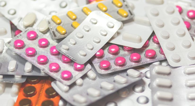 A gyógyszertárak hamarosan megszabadulhatnak a fel nem használt, lakosság által leadott gyógyszerektől