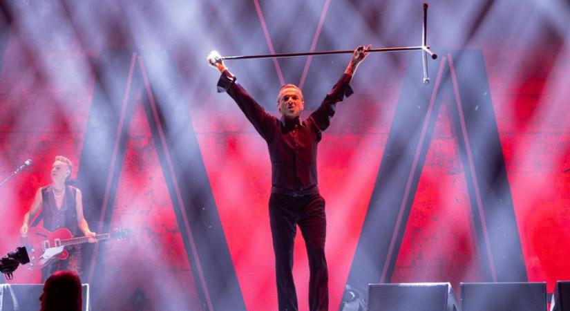 A Depeche Mode a színpadon akar meghalni
