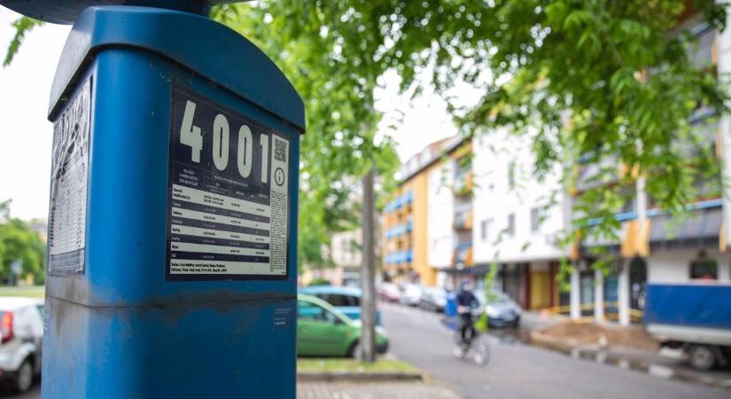 Így változik a parkolási rend az ünnepek alatt Debrecenben