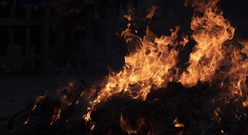 Felcsaptak a lángok a szabolcsi településen: nagy erőkkel vonultak ki a tűzoltók