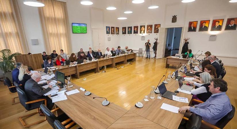 Szekszárdi Közgyűlés: intézmények felújításáról döntöttek a képviselők