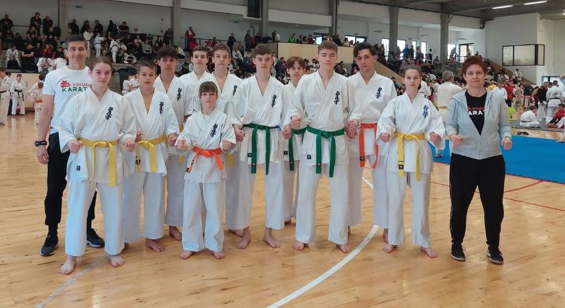 Debreceniek is részt vettek a nemzetközi karateversenyen