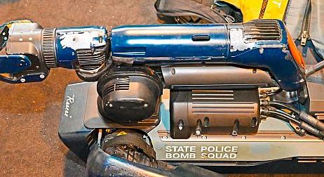 Megtörtént: Lelőttek egy robot rendőrkurtyát az Egyesült Államokban